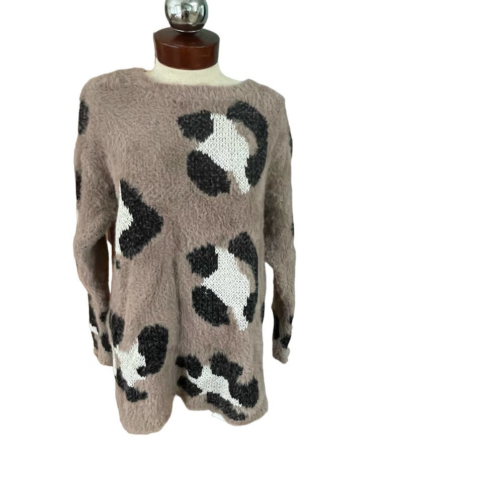 Bini boutique e sweater cheetah leopard print soft Large fizzy